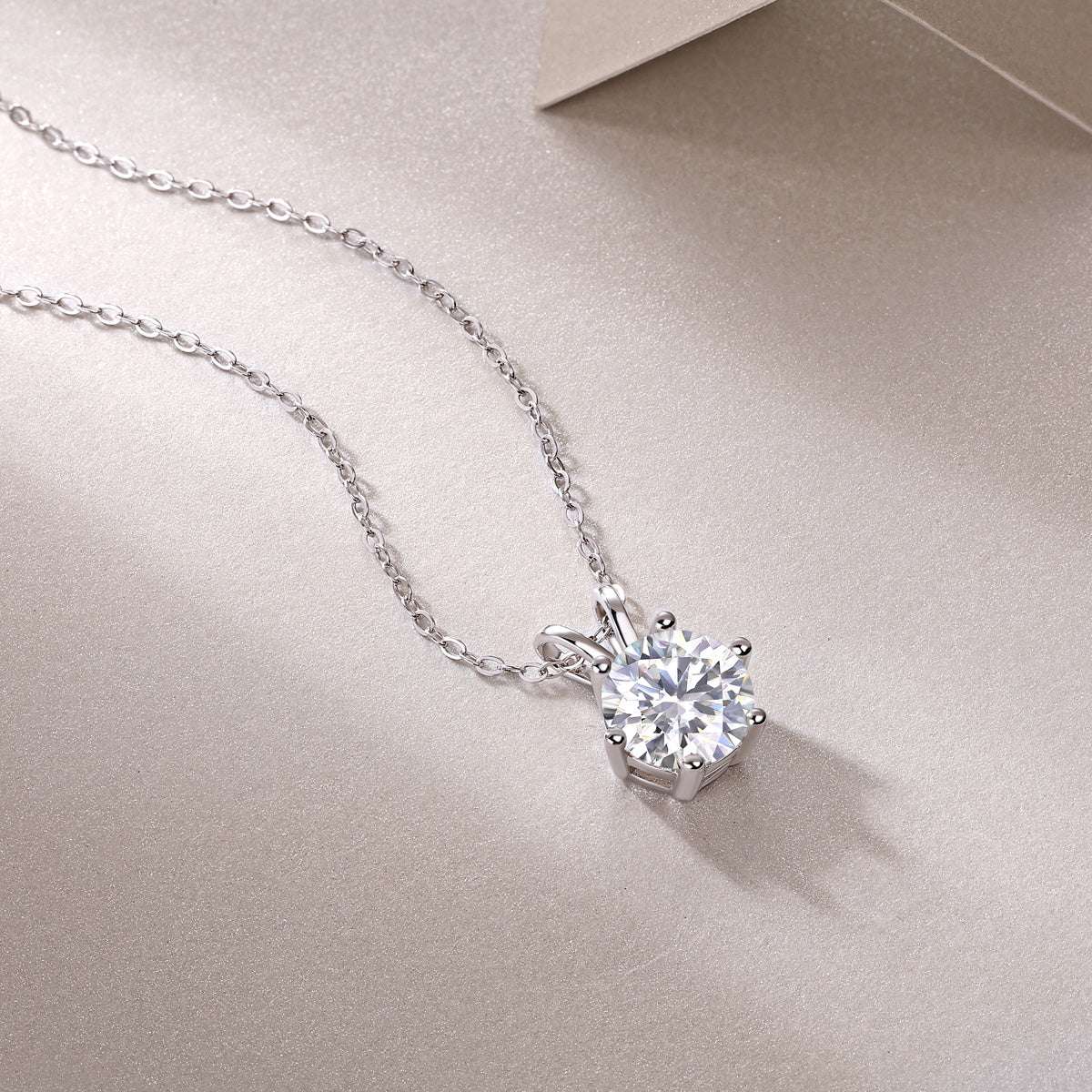 Luxury Fashion Moisonite Pendant Necklace