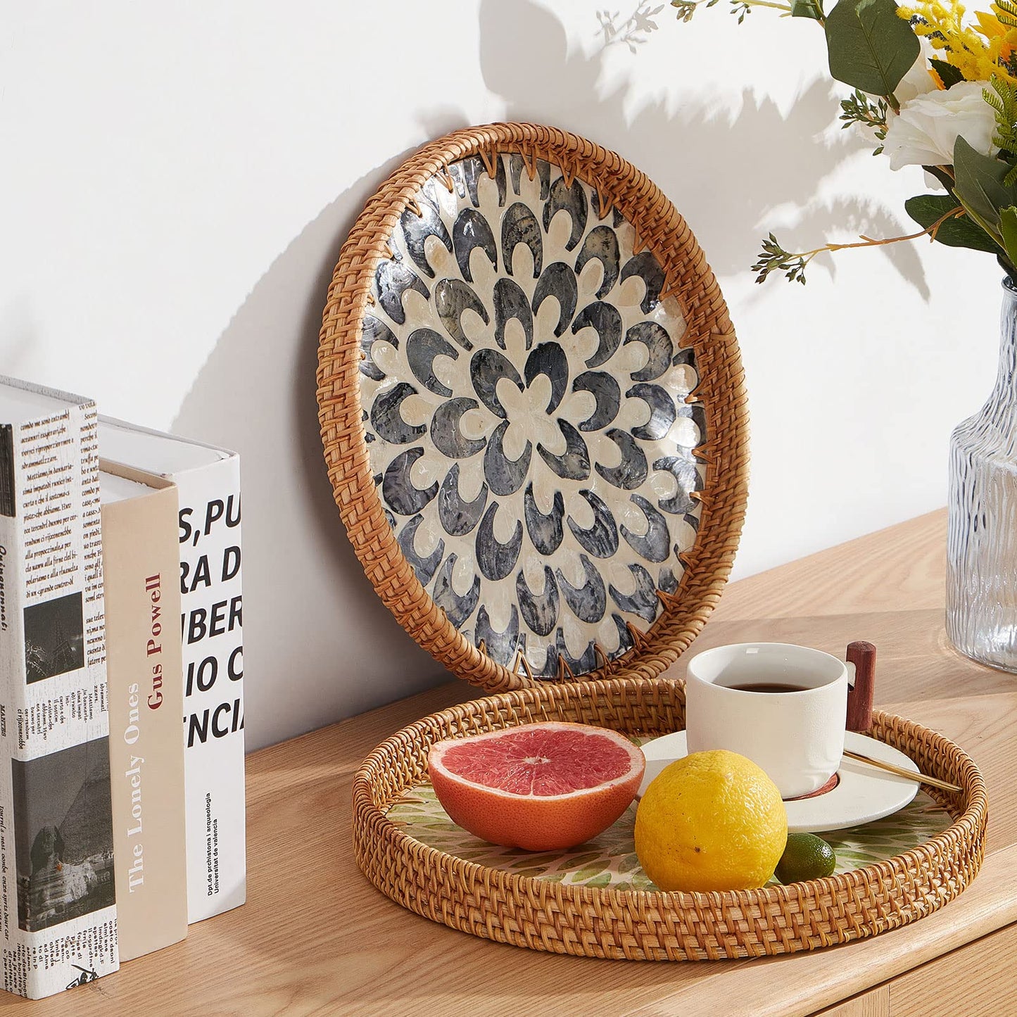 Round Rattan Tray with Mother of Pearl Inlay, Rattan Serving Tray with Wooden Base, Decorative Wicker Basket for Table Decor, Storage and Display of Coffee Bread Food Fruit (Plume)