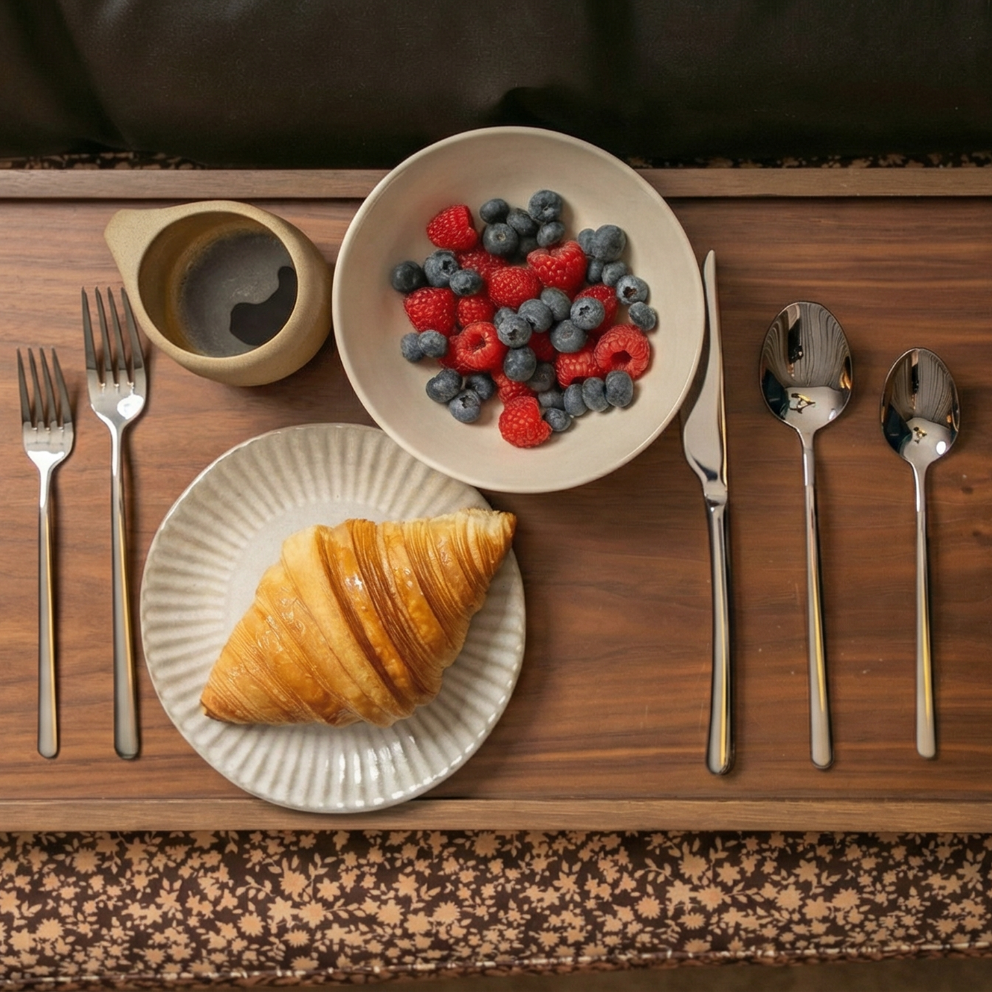 Emilia Mirror 20-Piece Flatware Cutlery Set
