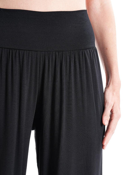 Black Knit 2-Piece Set With An Asymmetrical One-Sleeve Blouse And Palazzo Pants