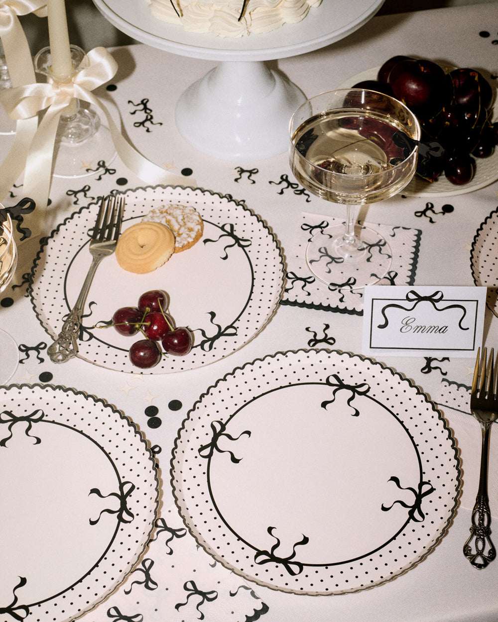 Little Black Bow Plates - 25 Paper Plates